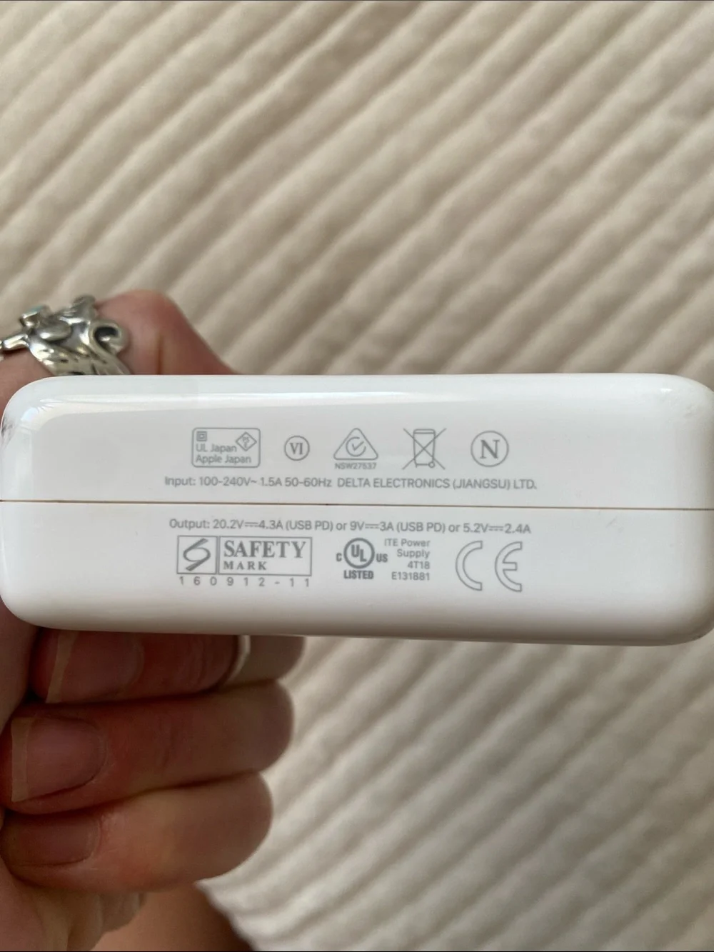 🌼 Apple White Square 87W Laptop USB-C Power Adapter MacBook